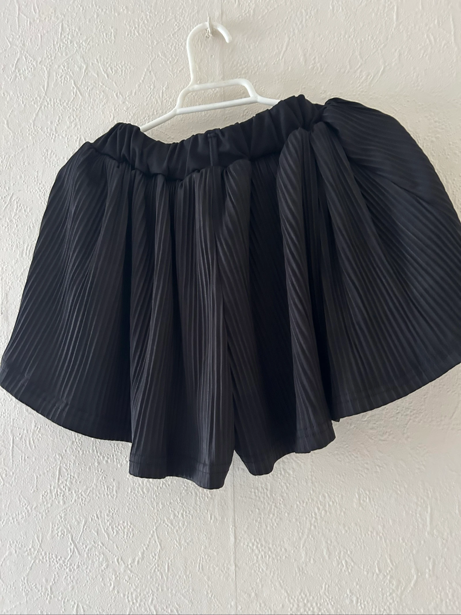 Shorts plissados pretos – Tamanho P Novos – photo 2